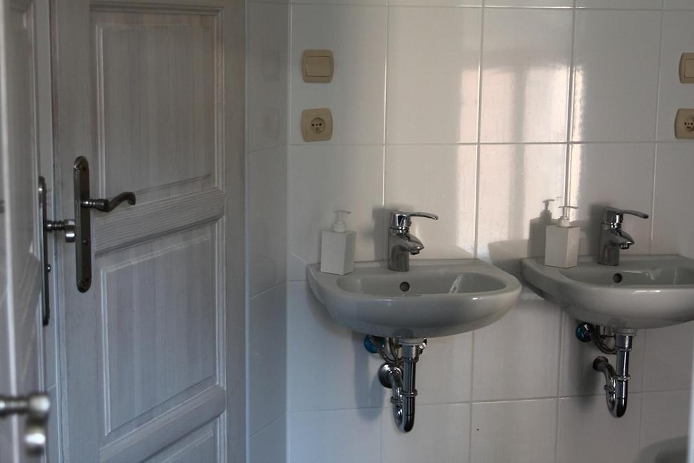 Angel Hostel Торунь Экстерьер фото